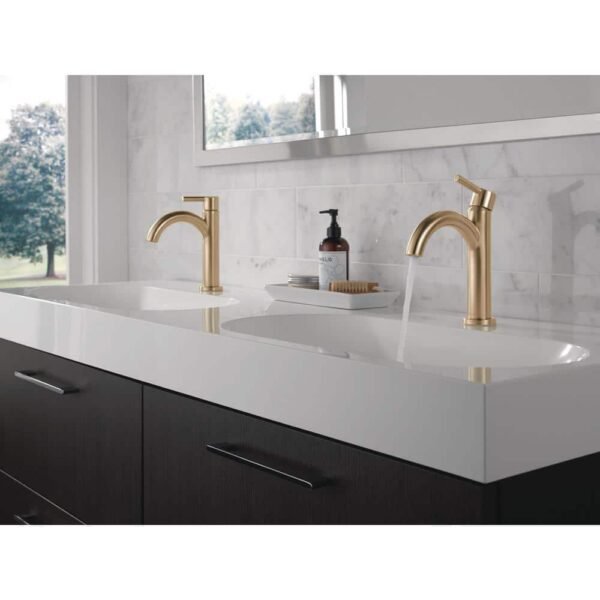 champagne-bronze-delta-single-hole-bathroom-faucets-15749lf-cz-e1_1000