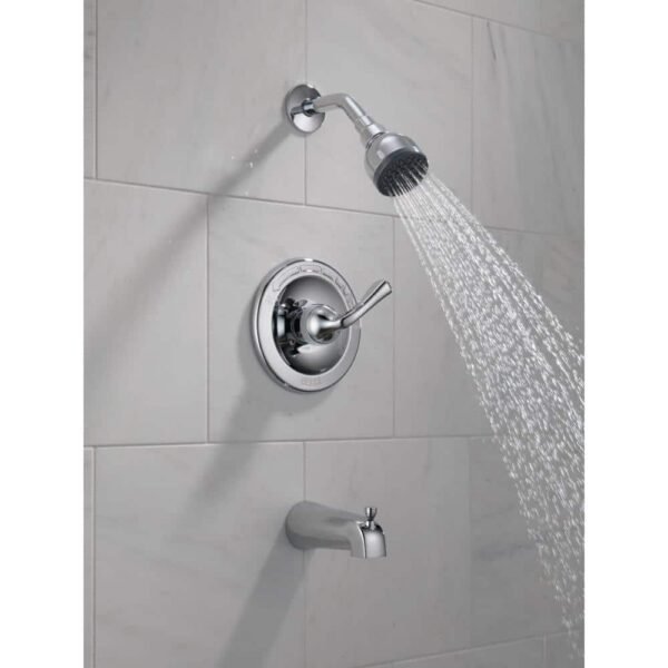 chrome-delta-bathtub-shower-faucet-combos-b114900c-e1_1000