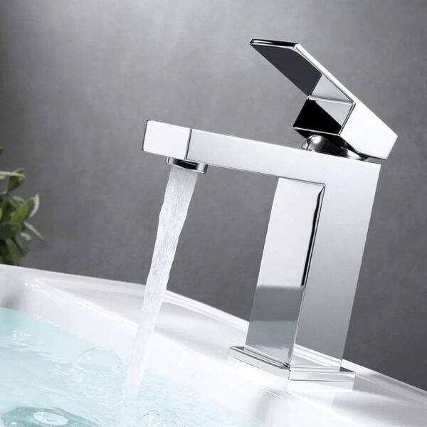 chrome-maincraft-single-hole-bathroom-faucets-hhk4f511-4f_1000