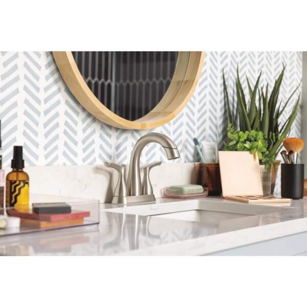 spotshield-brushed-nickel-delta-centerset-bathroom-faucets-25765lf-sppd-e1_1000