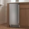 stainless-steel-avallon-undercounter-ice-makers-aimg151pssirh-40_1000