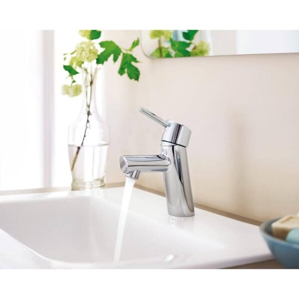 starlight-chrome-grohe-single-hole-bathroom-faucets-34702001-e1_1000