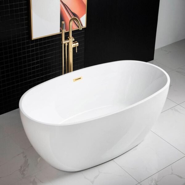 white-with-brushed-gold-trim-woodbridge-freestanding-tubs-hbt5566-e1_1000