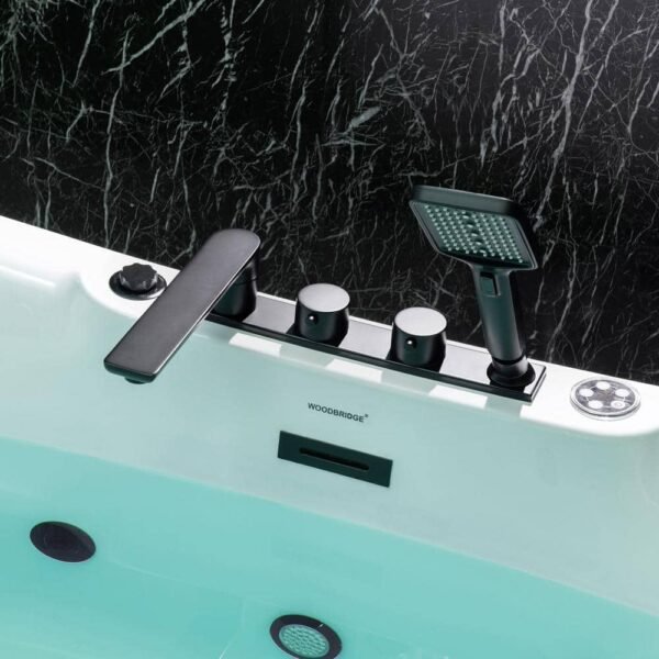 white-with-matte-black-hardware-woodbridge-freestanding-tubs-hbt9001-40_1000