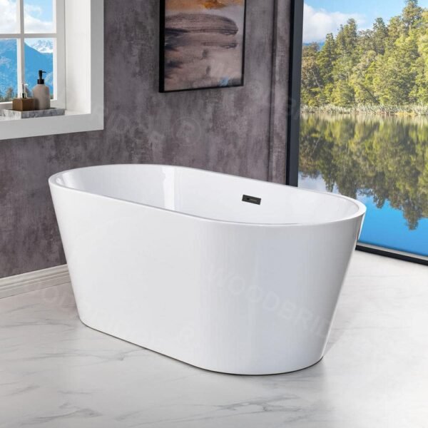 white-with-matte-black-trim-woodbridge-freestanding-tubs-hbt5772-e1_1000