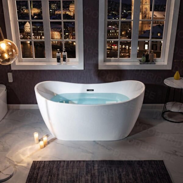 white-with-matte-black-trim-woodbridge-freestanding-tubs-hbt5876-e1_1000
